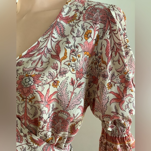 beautiful dress Part two - Picture 3 of 4